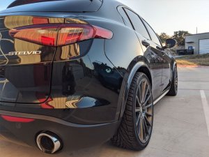 Alfa Romeo Stelvio Fender Trim - Carbon Fiber - Feroce Carbon Alfa Romeo Stelvio Fender Trim - Carbon Fiber - Feroce Carbon